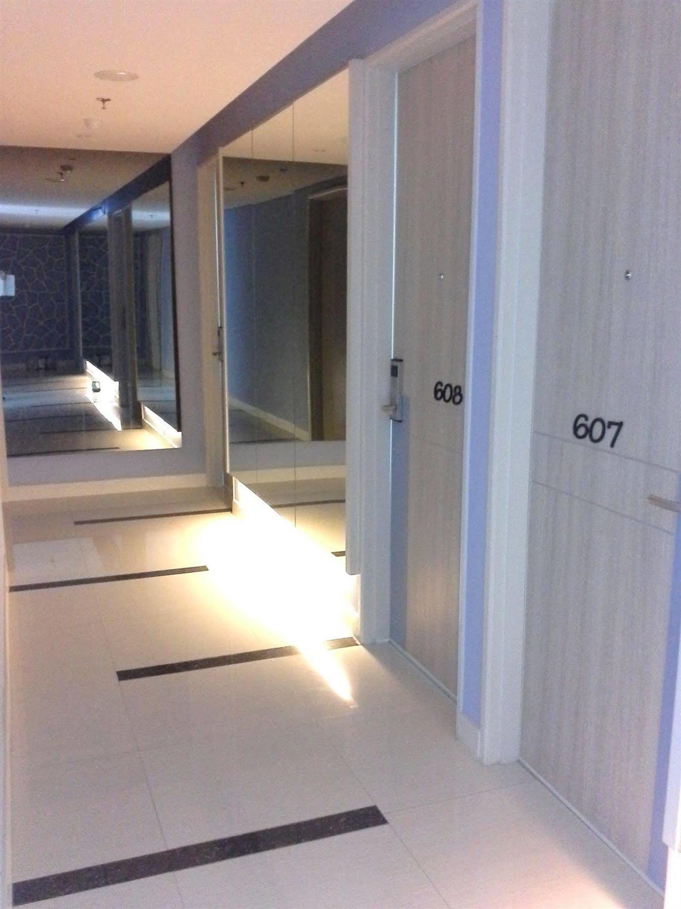 Royal City Hotel Jakarta Exterior photo