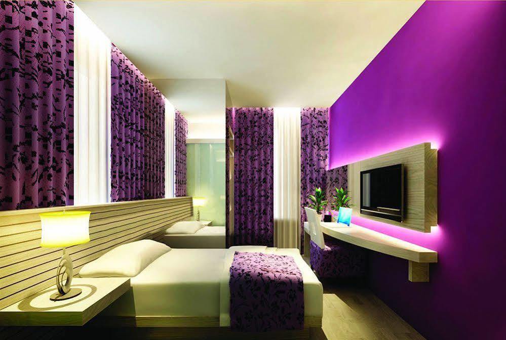 Royal City Hotel Jakarta Exterior photo