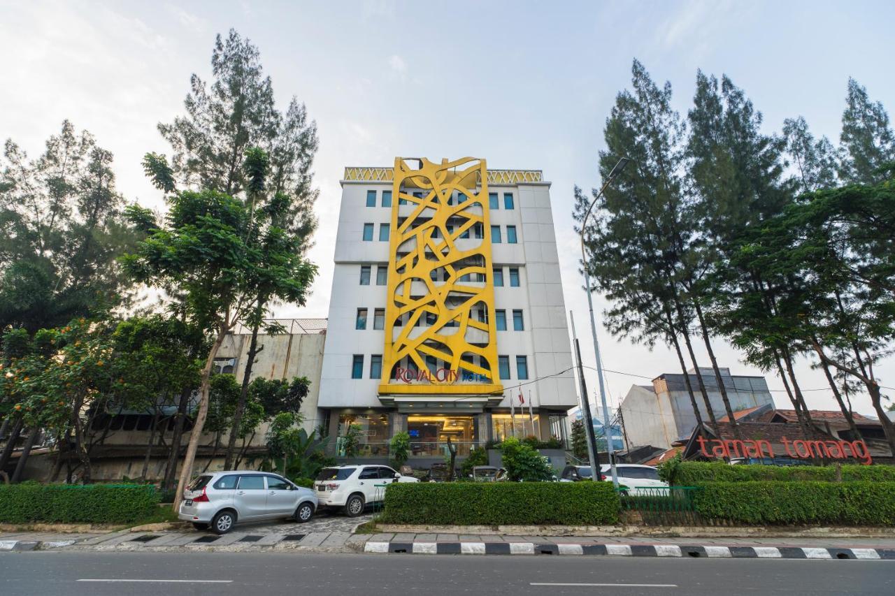 Royal City Hotel Jakarta Exterior photo