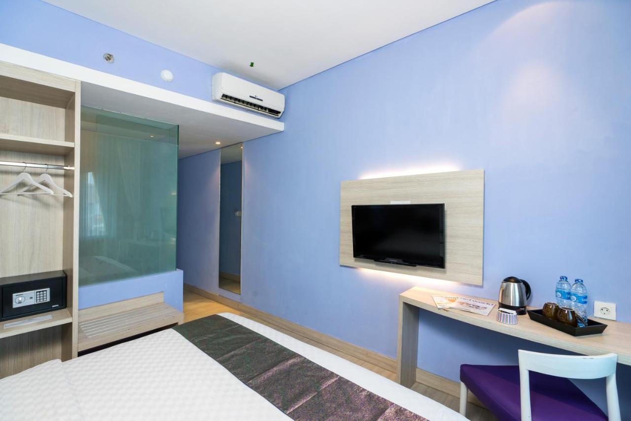 Royal City Hotel Jakarta Exterior photo
