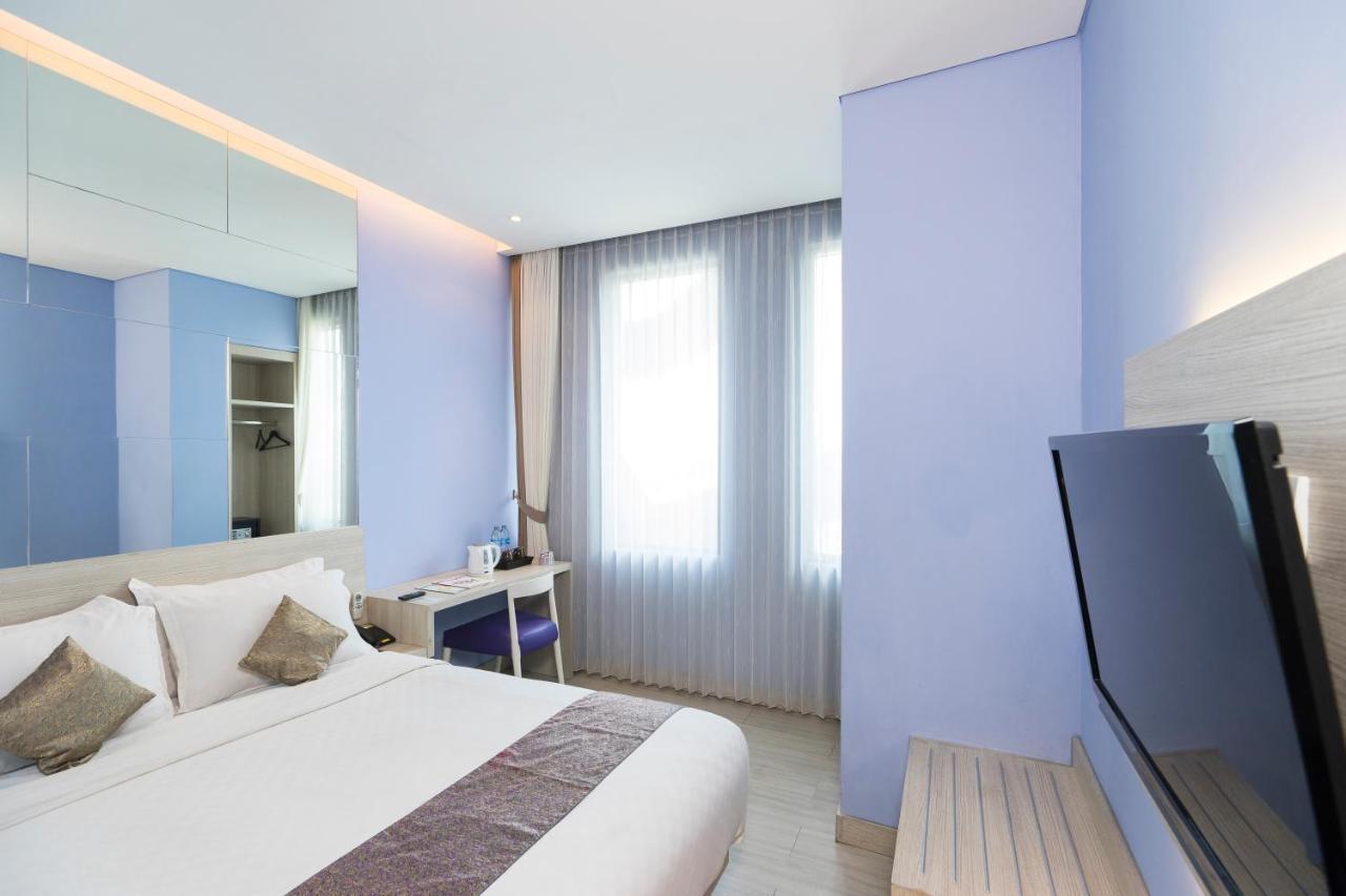 Royal City Hotel Jakarta Exterior photo