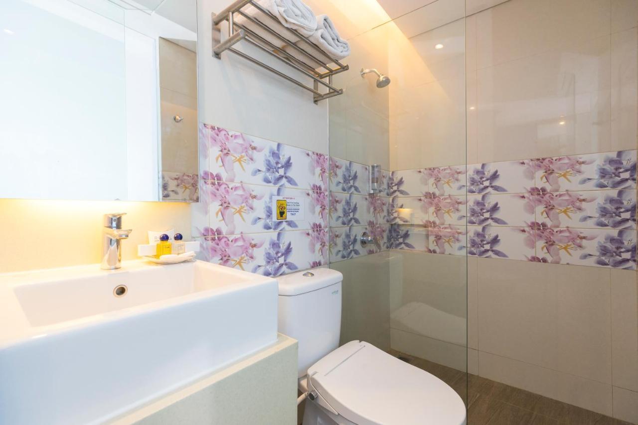 Royal City Hotel Jakarta Exterior photo