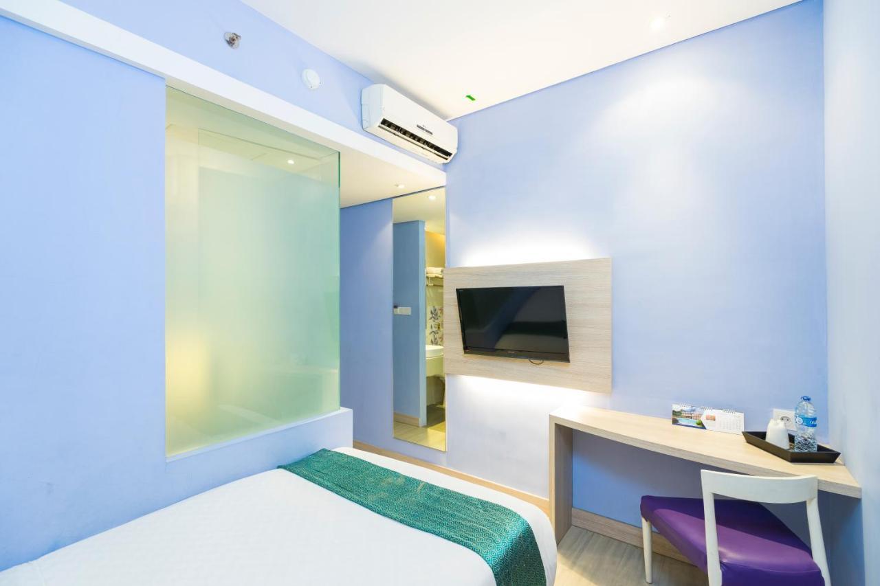 Royal City Hotel Jakarta Exterior photo