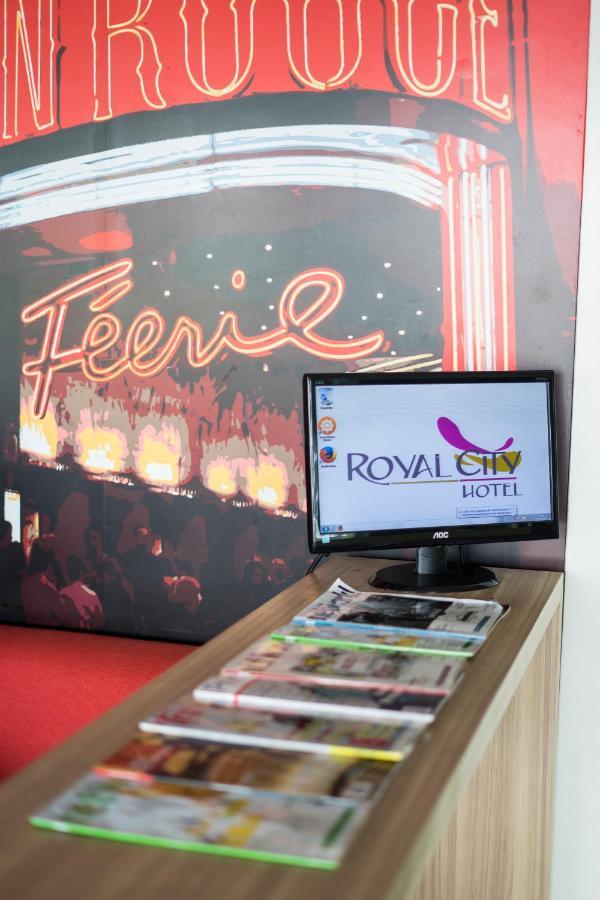 Royal City Hotel Jakarta Exterior photo